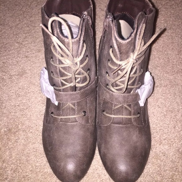 Too scope by 2 lips too wedge boot 8 brown combat - Picture 2 of 8